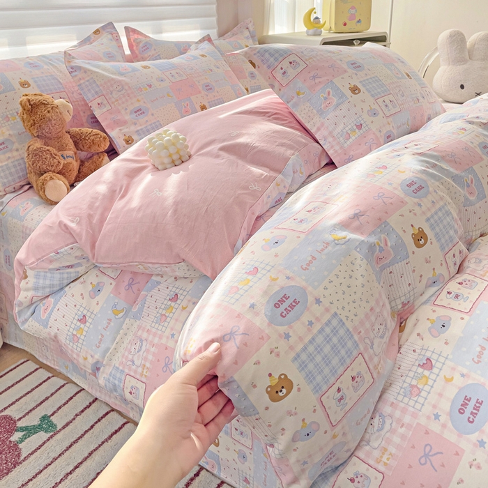 91家纺网 家纺一手货源 找家纺 春雨家居 2025新款春夏卡通印花全棉单被套 甜心乐园