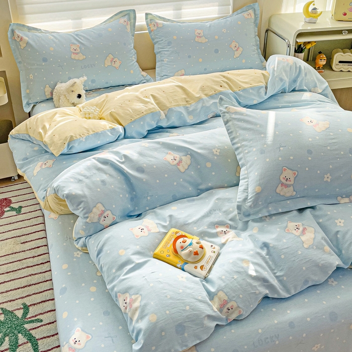 91家纺网 家纺一手货源 找家纺 春雨家居 2025新款春夏卡通印花全棉四件套 蓝色泡芙狗