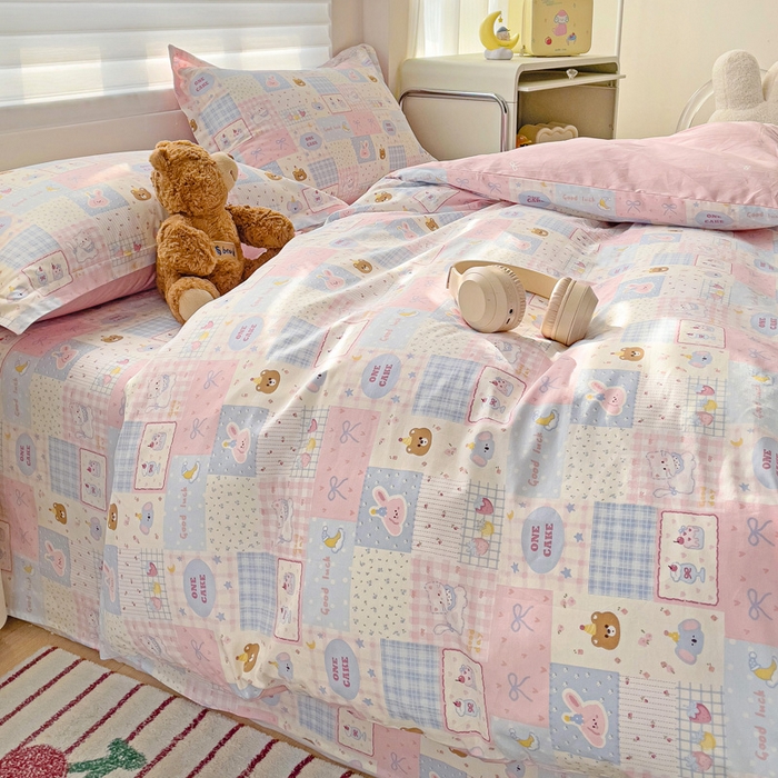 91家纺网 家纺一手货源 找家纺 春雨家居 2025新款春夏卡通印花全棉单被套 甜心乐园