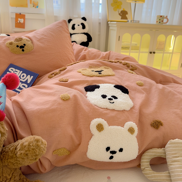 91家纺网 家纺一手货源 找家纺 颜选 2025新款水洗棉毛巾绣四件套 樱桃·小熊