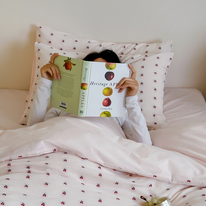 91家纺网 家纺一手货源 找家纺 （总）云上  2025新款小樱桃大提花水洗棉四件套