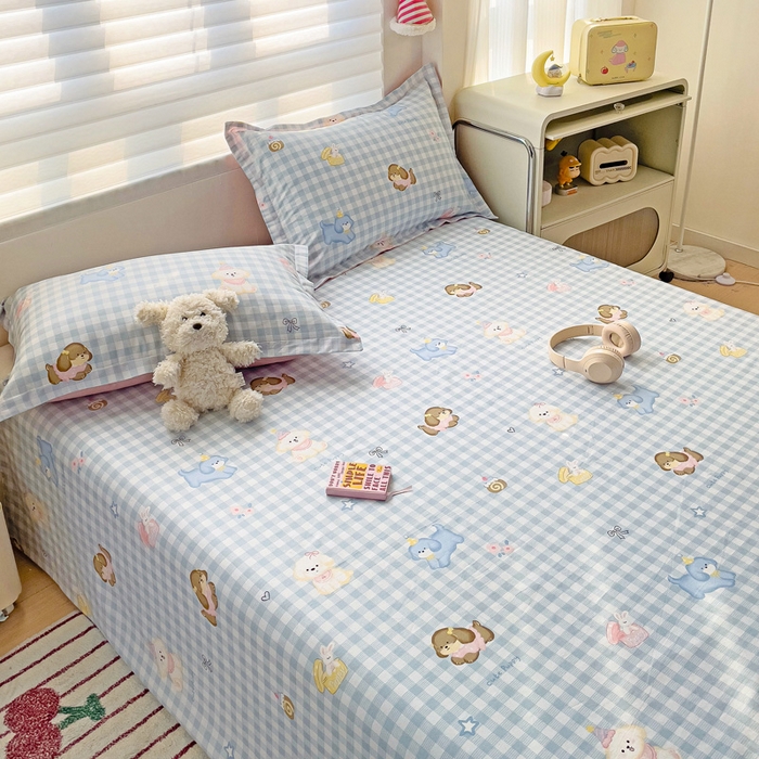 91家纺网 家纺一手货源 找家纺 春雨家居 2025新款春夏卡通印花全棉单床单 星星发夹狗