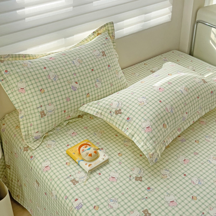 91家纺网 家纺一手货源 找家纺 春雨家居 2025新款春夏卡通印花全棉单枕套 6.甜美梦境-绿