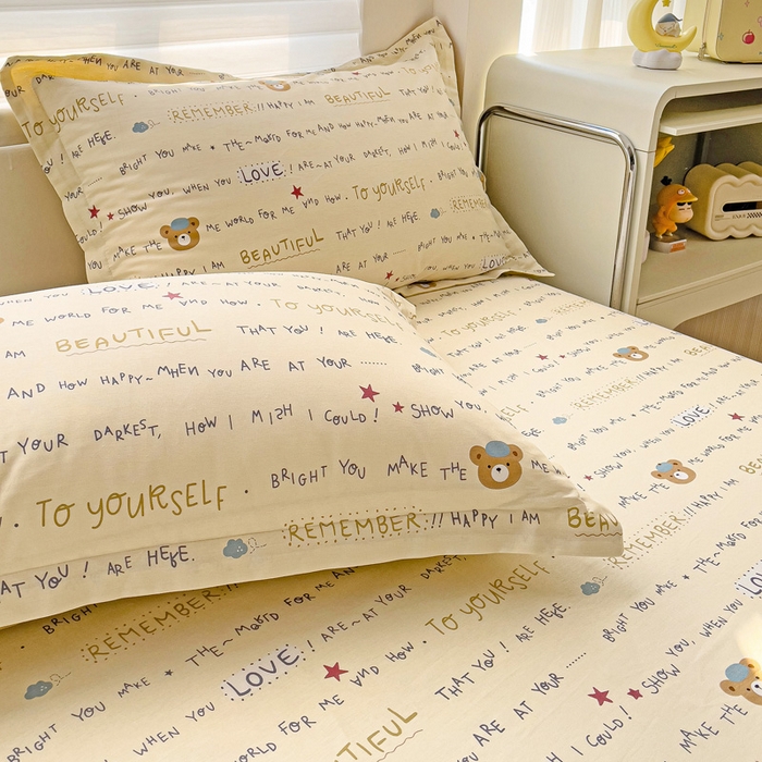 91家纺网 家纺一手货源 找家纺 春雨家居 2025新款春夏卡通印花全棉单床单 红星小熊