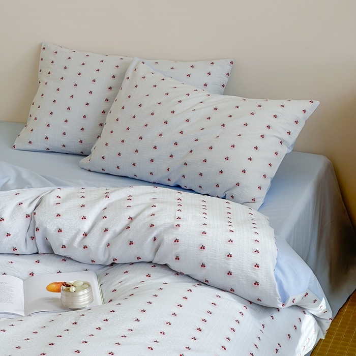 91家纺网 家纺一手货源 找家纺 云上  2025新款小樱桃大提花水洗棉四件套 樱桃-蓝