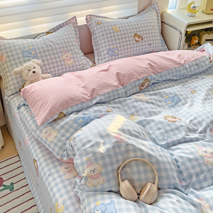 91家纺网 家纺一手货源 找家纺 春雨家居 2025新款春夏卡通印花全棉单被套 星星发夹狗