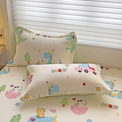 春雨家居 2025新款春夏卡通印花全棉单枕套 5.快乐旅行