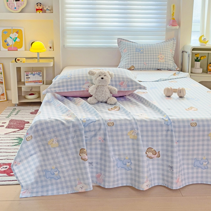 91家纺网 家纺一手货源 找家纺 春雨家居 2025新款春夏卡通印花全棉单床单 星星发夹狗