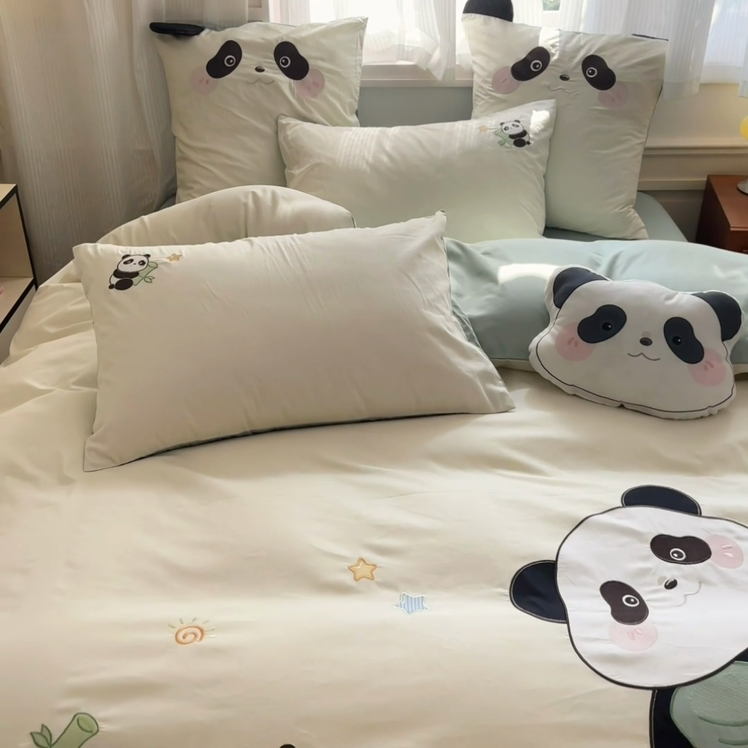 91家纺网 家纺一手货源 找家纺 博雅 2025新款全棉贴布绣卡通四件套 绣花款-运动熊猫