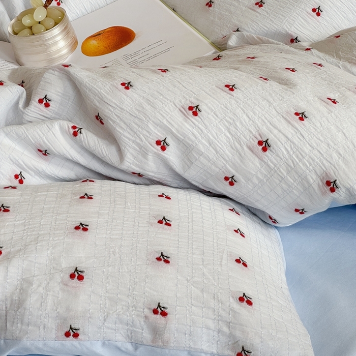 91家纺网 家纺一手货源 找家纺 云上  2025新款小樱桃大提花水洗棉四件套 樱桃-蓝