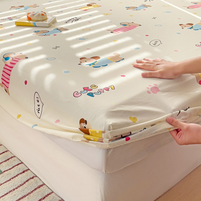 91家纺网 家纺一手货源 找家纺 春雨家居 2025新款春夏卡通印花全棉单床笠 童趣蜜歌