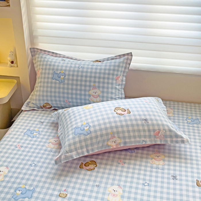 91家纺网 家纺一手货源 找家纺 春雨家居 2025新款春夏卡通印花全棉单枕套 15.星星发夹狗