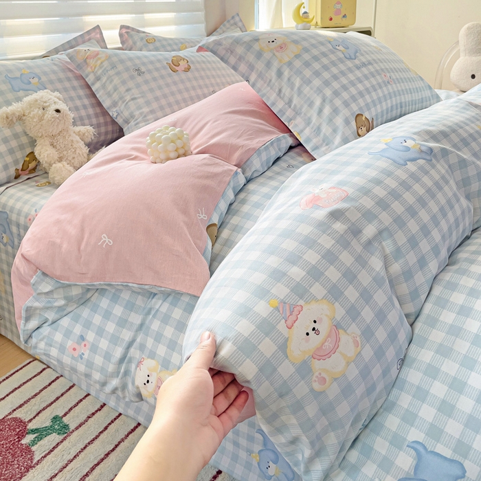 91家纺网 家纺一手货源 找家纺 春雨家居 2025新款春夏卡通印花全棉四件套 星星发夹狗