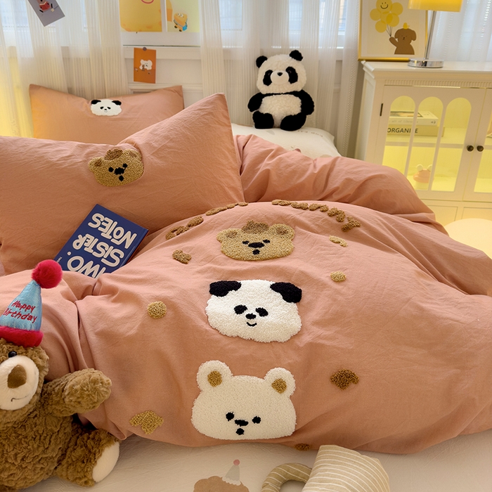 91家纺网 家纺一手货源 找家纺 颜选 2025新款水洗棉毛巾绣四件套 樱桃·小熊