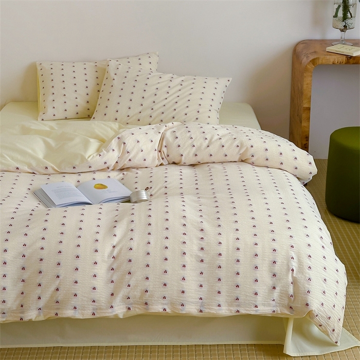 91家纺网 家纺一手货源 找家纺 云上  2025新款小樱桃大提花水洗棉四件套 樱桃-奶黄