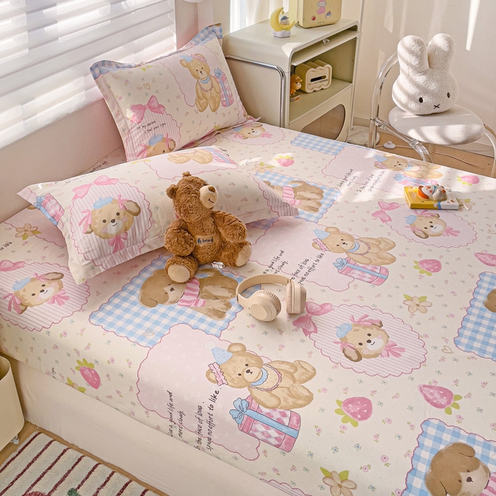 91家纺网 家纺一手货源 找家纺 春雨家居 2025新款春夏卡通印花全棉单床笠 甜甜心事