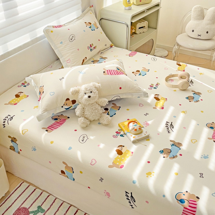 91家纺网 家纺一手货源 找家纺 春雨家居 2025新款春夏卡通印花全棉单床笠 童趣蜜歌