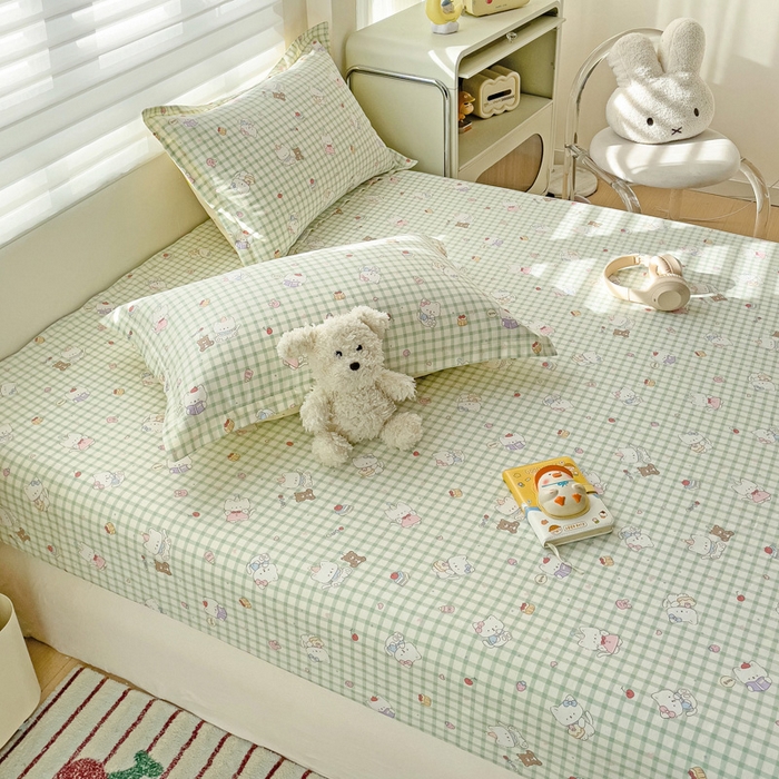 91家纺网 家纺一手货源 找家纺 春雨家居 2025新款春夏卡通印花全棉单床笠 甜美梦境-绿