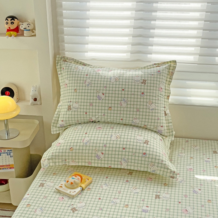 91家纺网 家纺一手货源 找家纺 春雨家居 2025新款春夏卡通印花全棉单枕套 6.甜美梦境-绿