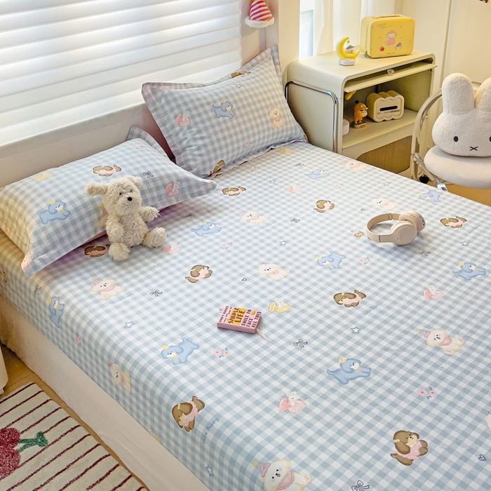 91家纺网 家纺一手货源 找家纺 春雨家居 2025新款春夏卡通印花全棉单床笠 星星发夹狗