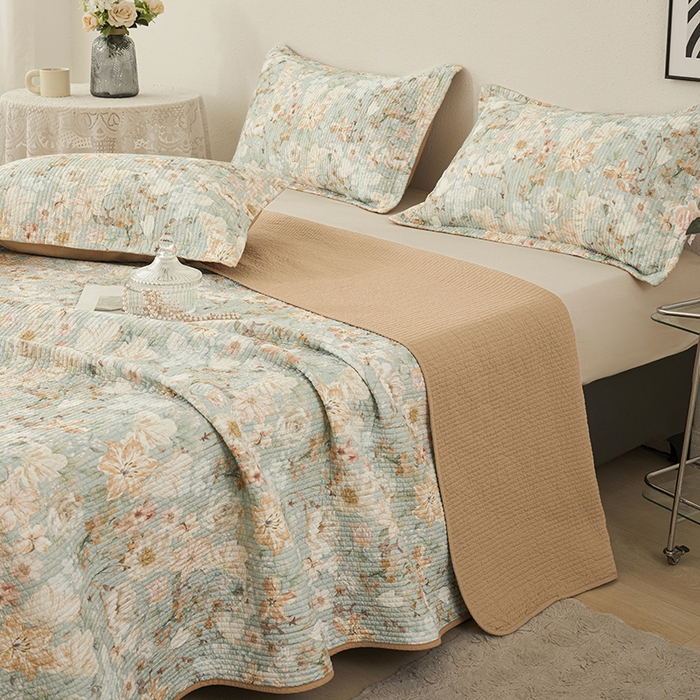 91家纺网 家纺一手货源 找家纺 莎果家纺 2025新款双面全棉数码印花大尺寸2.3*2.5米床盖三件套 碧山春晨