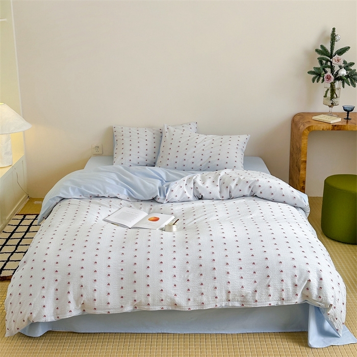 91家纺网 家纺一手货源 找家纺 云上  2025新款小樱桃大提花水洗棉四件套 樱桃-蓝