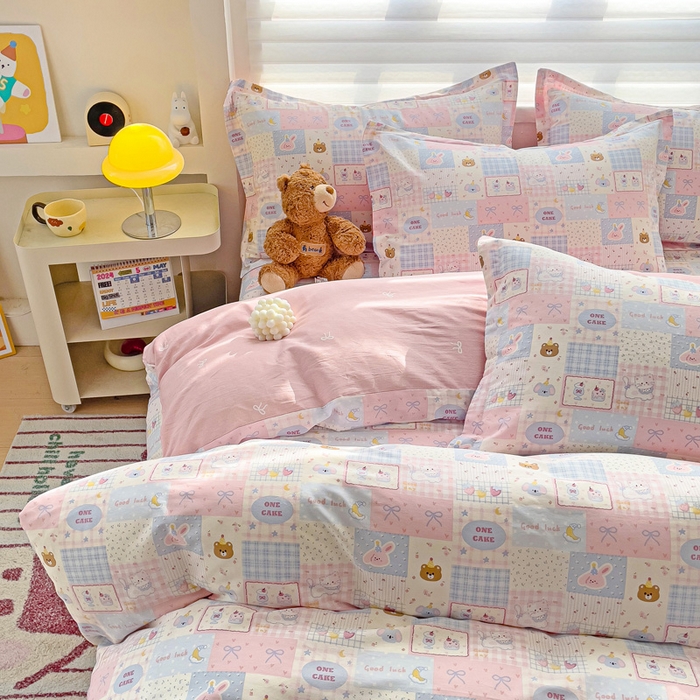 91家纺网 家纺一手货源 找家纺 春雨家居 2025新款春夏卡通印花全棉单被套 甜心乐园