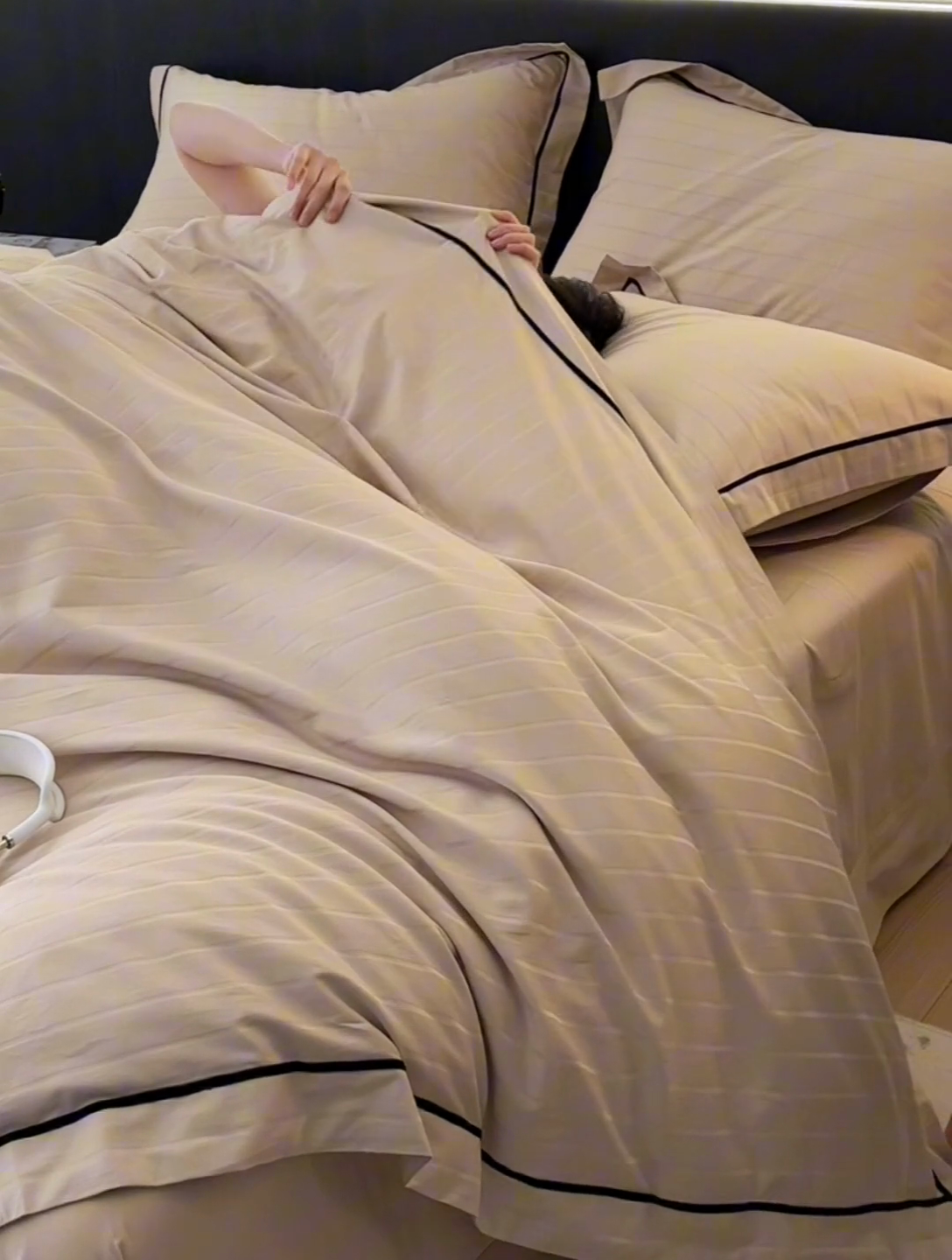 91家纺网 家纺一手货源 找家纺 （总）三朵全棉60S贡缎长绒棉大提花四件套-柏林系列