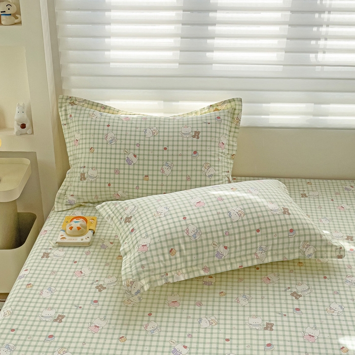 91家纺网 家纺一手货源 找家纺 春雨家居 2025新款春夏卡通印花全棉单枕套 6.甜美梦境-绿