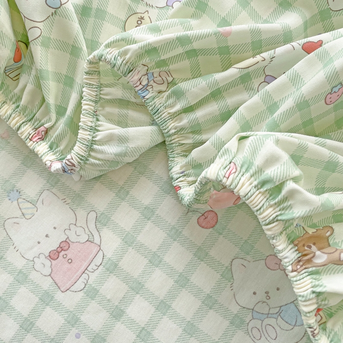 91家纺网 家纺一手货源 找家纺 春雨家居 2025新款春夏卡通印花全棉单床笠 甜美梦境-绿