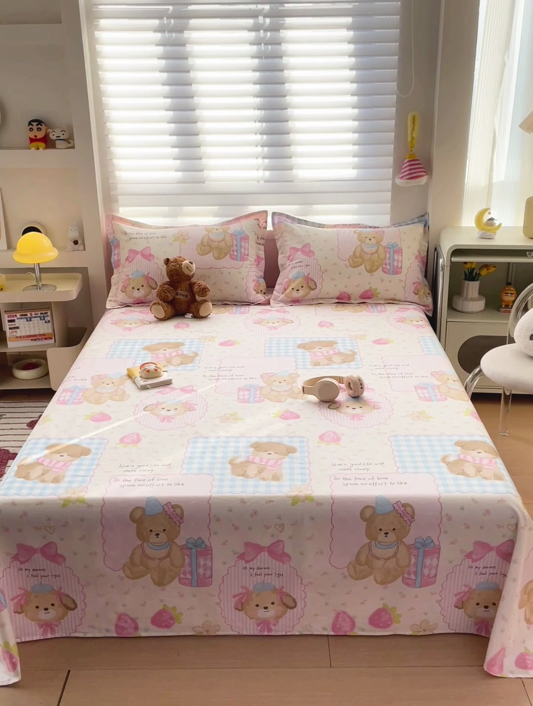 91家纺网 家纺一手货源 找家纺 春雨家居 2025新款春夏卡通印花全棉单床单 甜甜心事