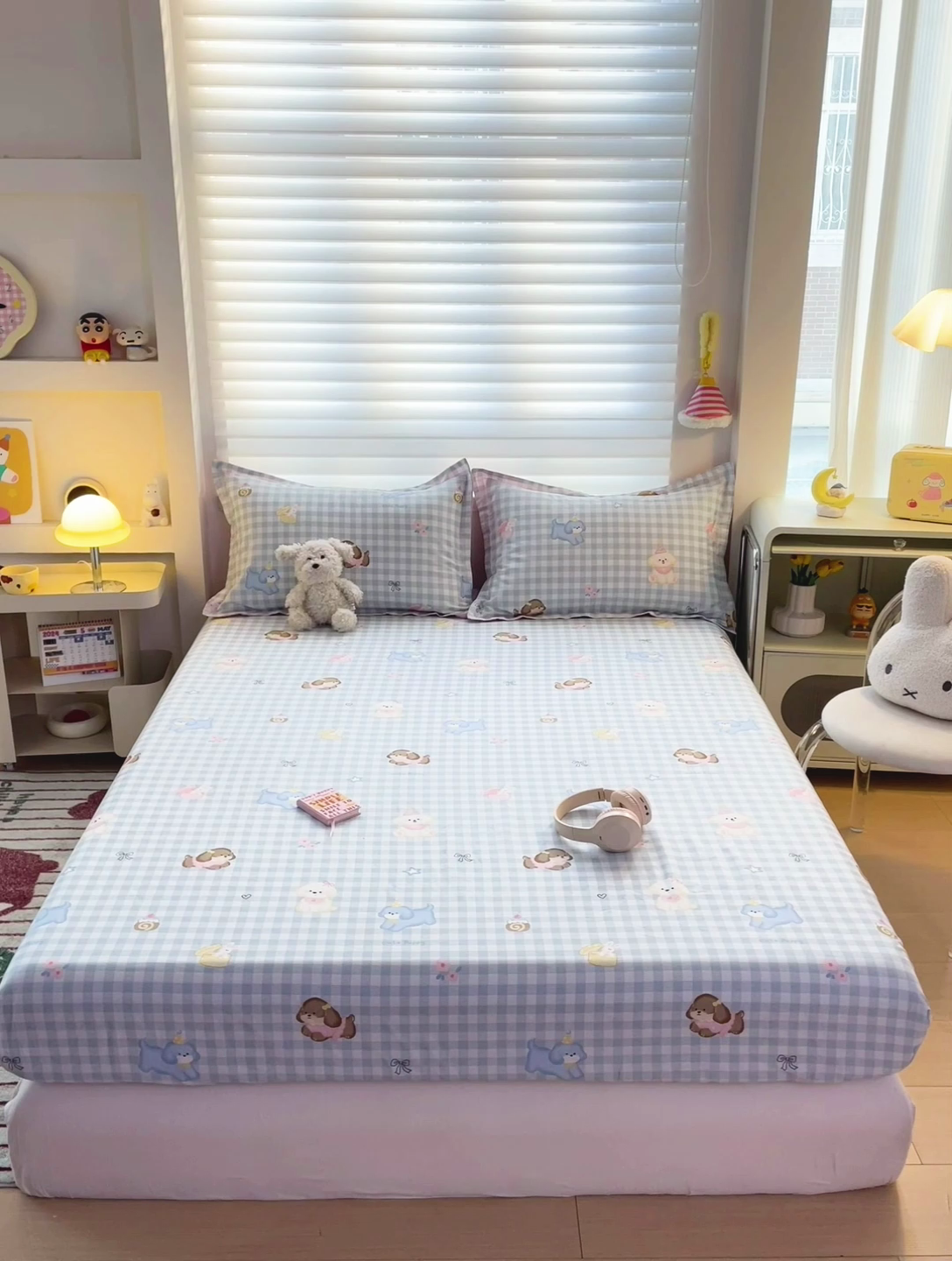 91家纺网 家纺一手货源 找家纺 春雨家居 2025新款春夏卡通印花全棉单床笠 星星发夹狗