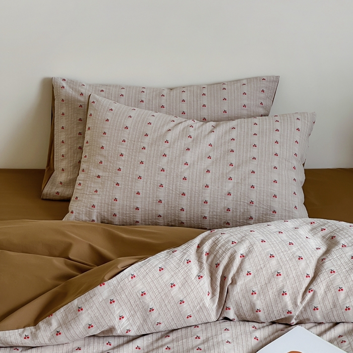 91家纺网 家纺一手货源 找家纺 云上  2025新款小樱桃大提花水洗棉四件套 樱桃-咖