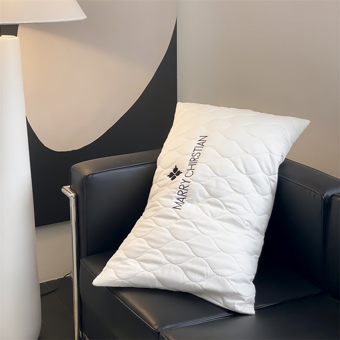 91家纺网 家纺一手货源 找家纺 三味舒屋 2025新款全棉夹棉刺绣床笠 曼丽白