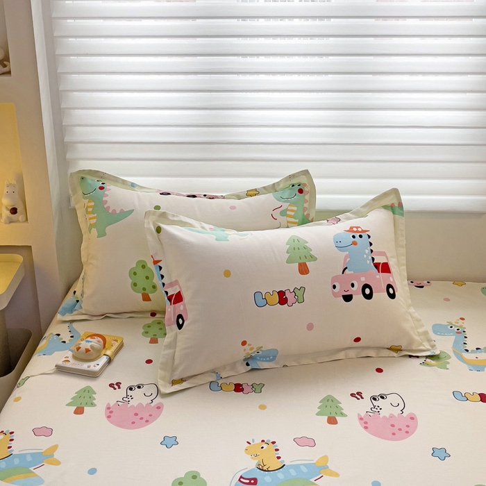 91家纺网 家纺一手货源 找家纺 春雨家居 2025新款春夏卡通印花全棉单枕套 5.快乐旅行