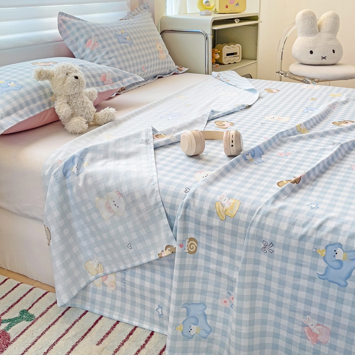 91家纺网 家纺一手货源 找家纺 春雨家居 2025新款春夏卡通印花全棉单床单 星星发夹狗