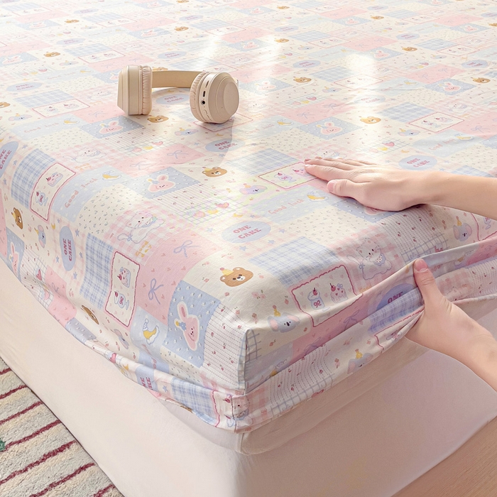 91家纺网 家纺一手货源 找家纺 春雨家居 2025新款春夏卡通印花全棉单床笠 甜心乐园