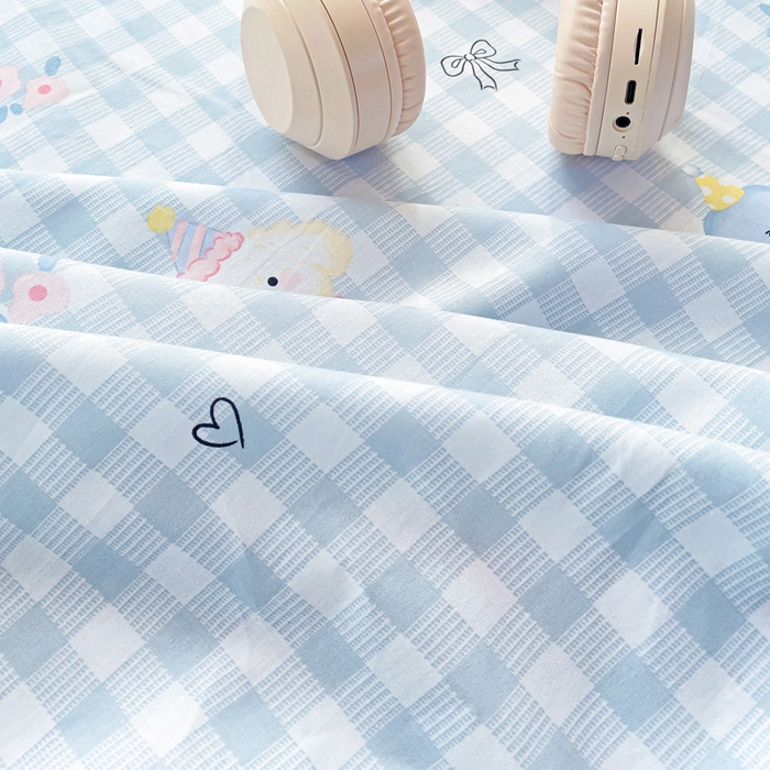 91家纺网 家纺一手货源 找家纺 春雨家居 2025新款春夏卡通印花全棉单床单 星星发夹狗