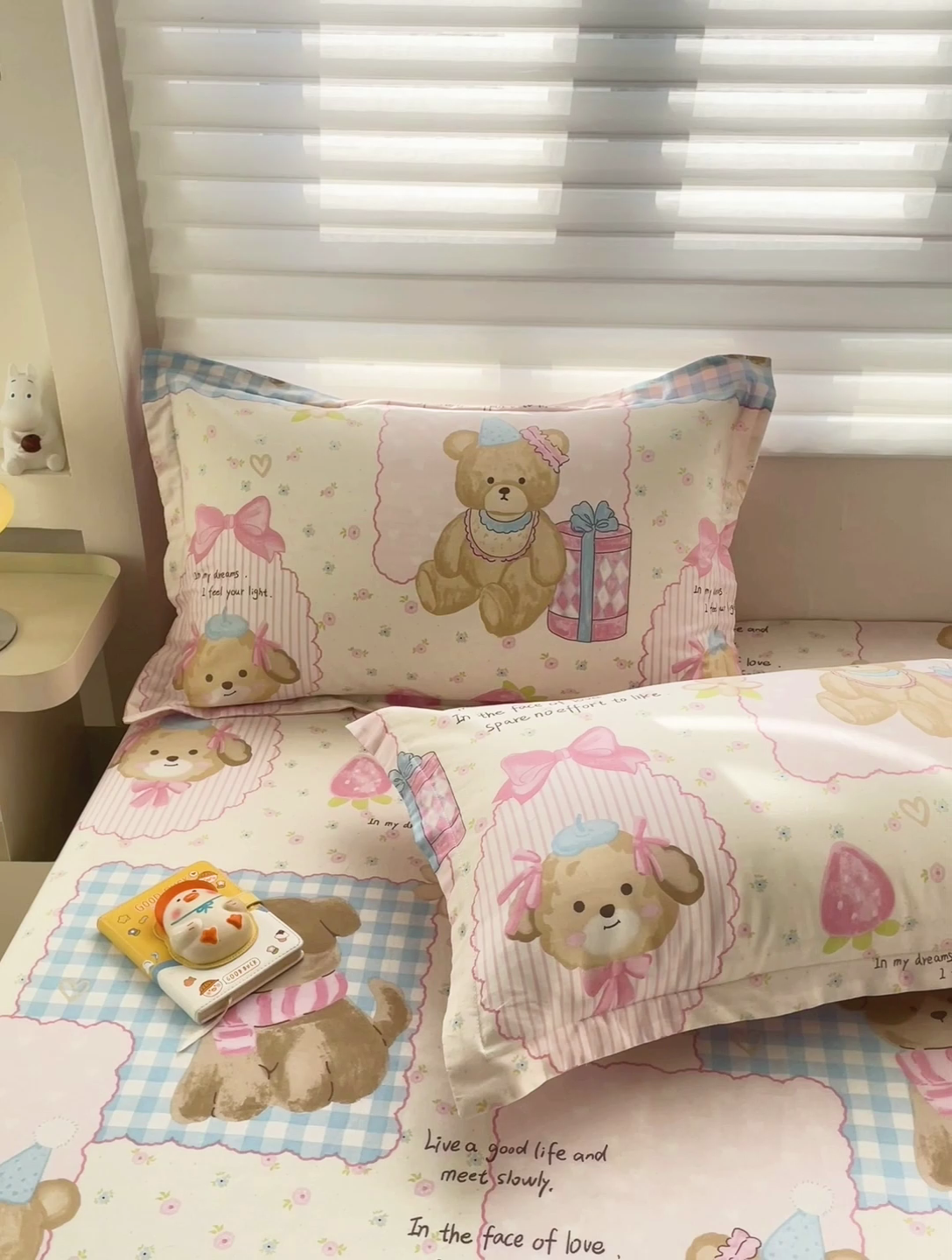 91家纺网 家纺一手货源 找家纺 春雨家居 2025新款春夏卡通印花全棉单枕套 10.甜甜心事