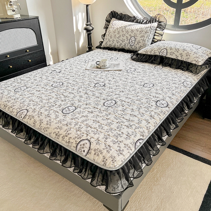 91家纺网 家纺一手货源 找家纺 眠势力 2025新款赫本风花边床笠四季通用加厚夹棉席梦思保护套 花香满园