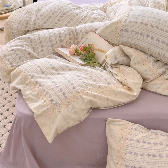 91家纺网 家纺一手货源 找家纺 澳萝拉 2025新款小碎花清新春夏全棉花边双层纱韩系三件套四件套 花漾甜心