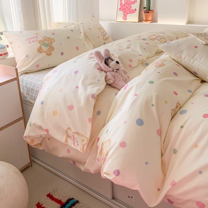 91家纺网 家纺一手货源 找家纺 澳萝拉 2025新款小碎花清新春夏全棉花边双层纱韩系三件套四件套 奶油小熊