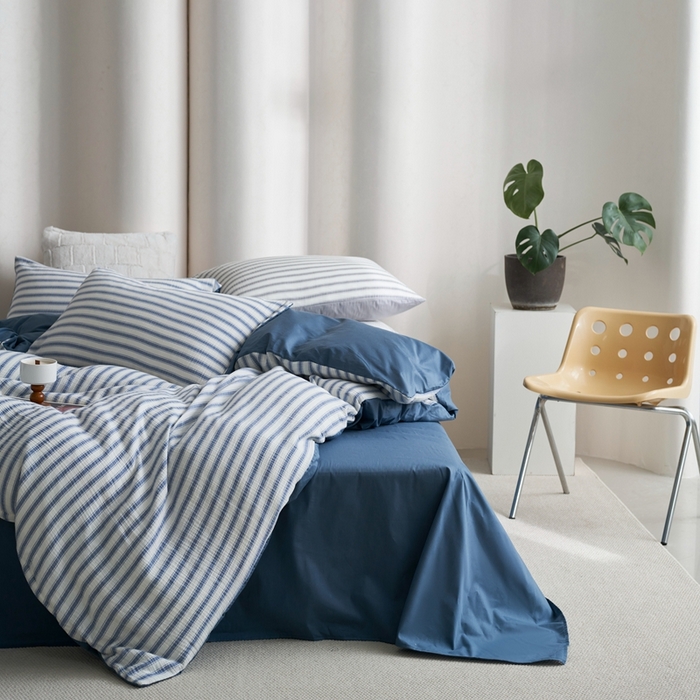 91家纺网 家纺一手货源 找家纺 金丝鸟家纺 2025新款全棉皱皱纱系列四件套 皱皱纱条纹蓝