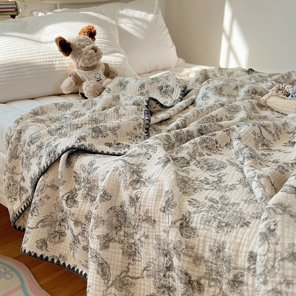 91家纺网 家纺一手货源 找家纺 三朵ins风韩国A类全棉绉绉纱多功能毯情图 迷雾森林