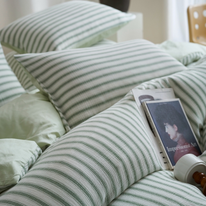 91家纺网 家纺一手货源 找家纺 金丝鸟家纺 2025新款全棉皱皱纱系列四件套 皱皱纱条纹绿