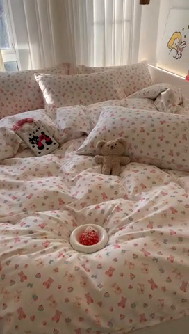 91家纺网 家纺一手货源 找家纺 澳萝拉 2025新款小碎花清新春夏全棉花边双层纱韩系三件套四件套 糖果乐园