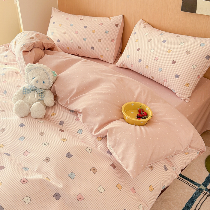 91家纺网 家纺一手货源 找家纺 感遇全棉软萌清新四件套 饼干小熊粉