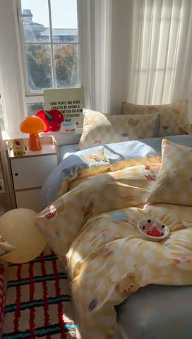 91家纺网 家纺一手货源 找家纺 澳萝拉 2025新款小碎花清新春夏全棉花边双层纱韩系三件套四件套 曲奇熊