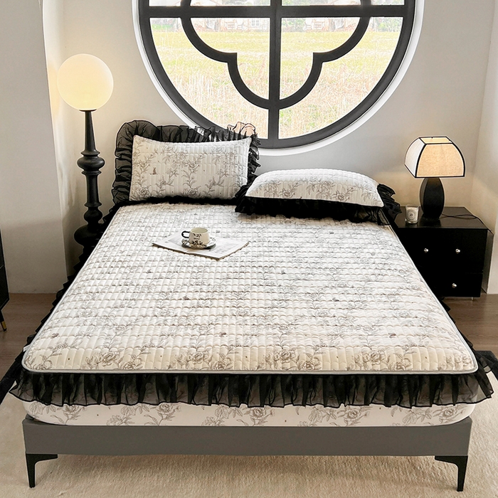 91家纺网 家纺一手货源 找家纺 眠势力 2025新款赫本风花边床笠四季通用加厚夹棉席梦思保护套 曼妙花恋