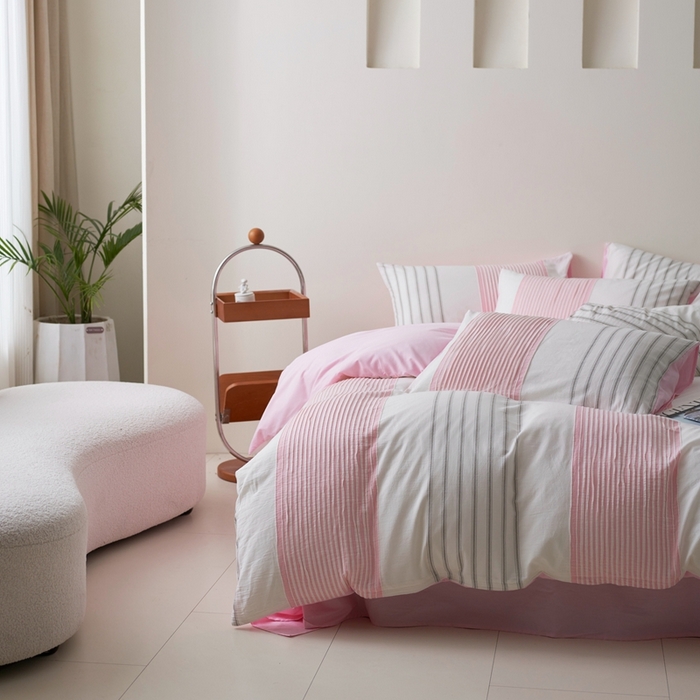 91家纺网 家纺一手货源 找家纺 金丝鸟家纺 2025新款全棉三层纱提花系列四件套 晴岚 粉